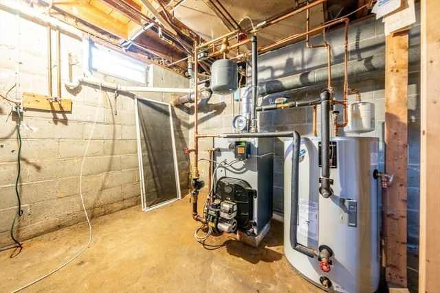 54 Murphy Rd, Barnstable, MA 02601