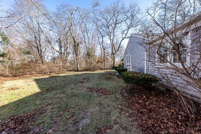 54 Murphy Rd, Barnstable, MA 02601