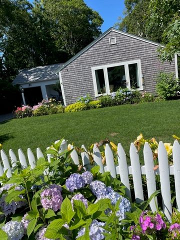 54 Murphy Rd, Barnstable, MA 02601