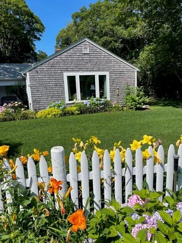 54 Murphy Rd, Barnstable, MA 02601