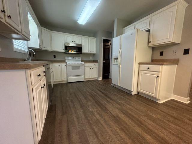 109 Lakeside Ct, Hermitage, TN 37076