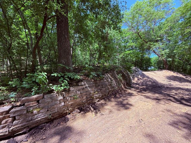 11800 Live Oak Dr, Minnetonka, MN 55305