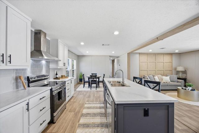 662 Country Pond Lane, Cross, SC 29436