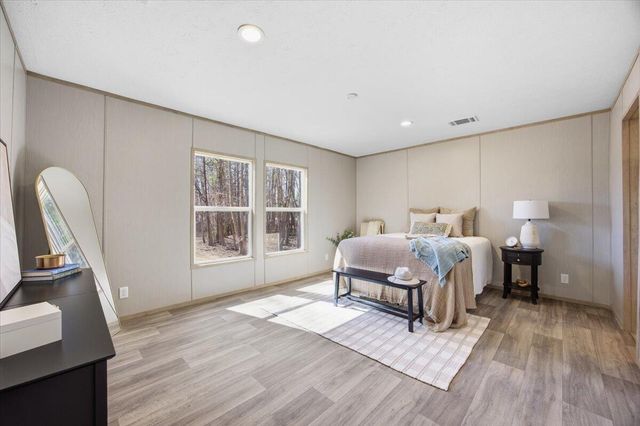 662 Country Pond Lane, Cross, SC 29436