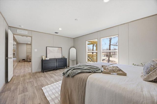 662 Country Pond Lane, Cross, SC 29436