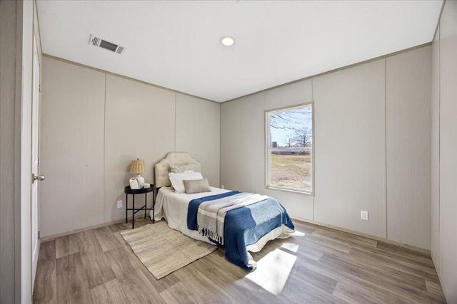 662 Country Pond Lane, Cross, SC 29436