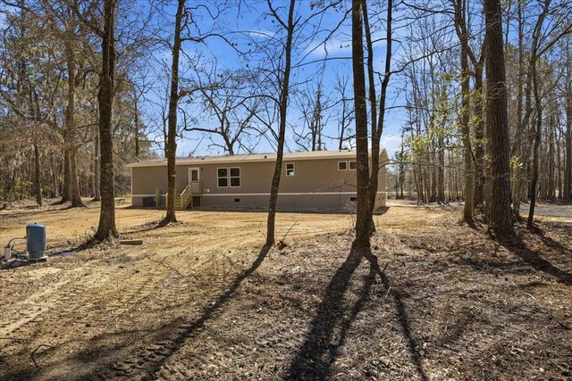 662 Country Pond Lane, Cross, SC 29436
