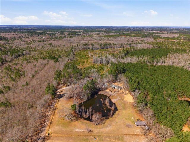 662 Country Pond Lane, Cross, SC 29436