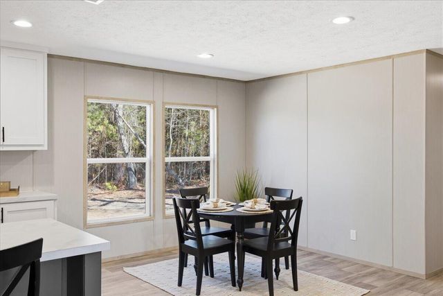 662 Country Pond Lane, Cross, SC 29436