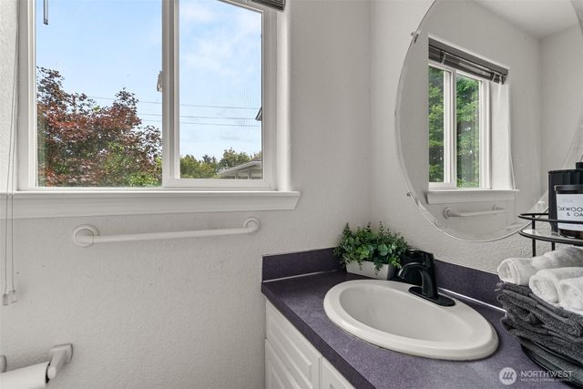 627 Bates Street SW, Tumwater, WA 98512