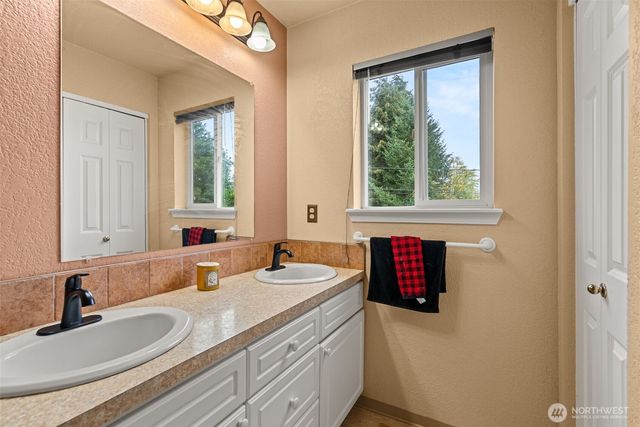 627 Bates Street SW, Tumwater, WA 98512