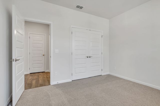 1027 Lionheart Drive, Hermitage, TN 37076