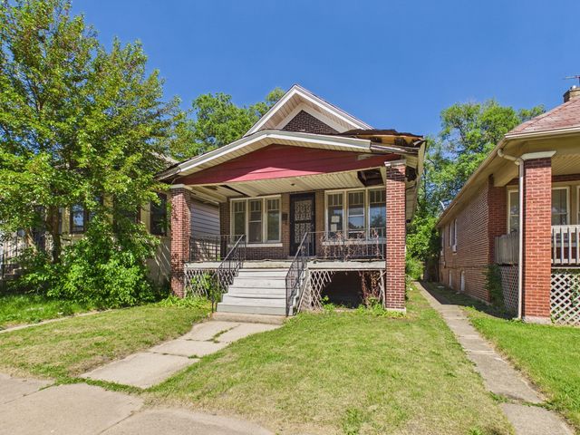 7955 S Ridgeland Avenue, Chicago, IL 60617