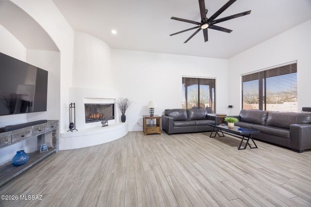 13714 E Placita Copechi, Vail, AZ 85641