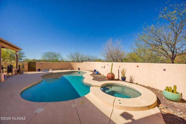 13714 E Placita Copechi, Vail, AZ 85641