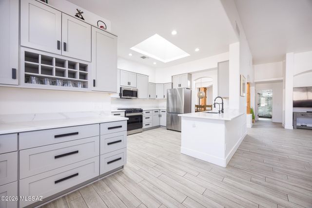 13714 E Placita Copechi, Vail, AZ 85641