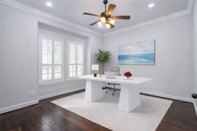 814 Hollington Way, Sugar Land, TX 77479