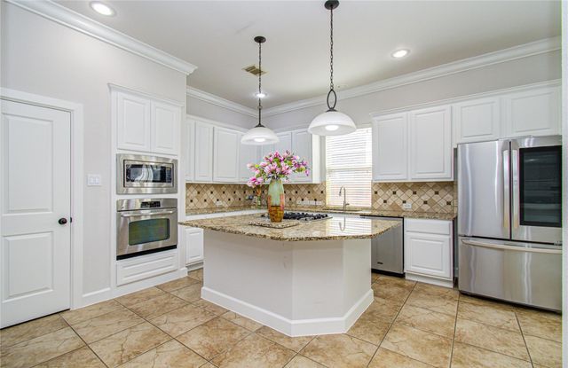 814 Hollington Way, Sugar Land, TX 77479