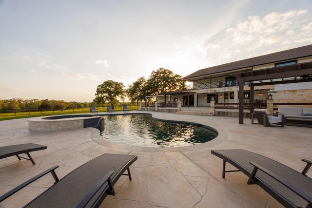 187 N Cedar Creek DR, Cedar Creek, TX 78612