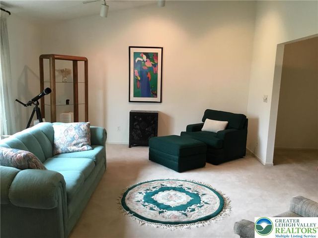 3605 Chalmette Road, South Whitehall Twp, PA 18104