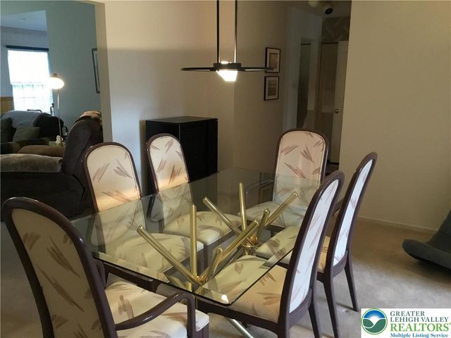 3605 Chalmette Road, South Whitehall Twp, PA 18104