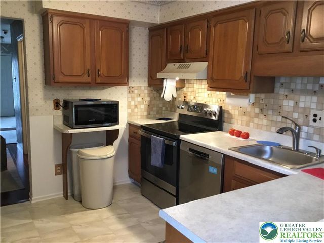 3605 Chalmette Road, South Whitehall Twp, PA 18104