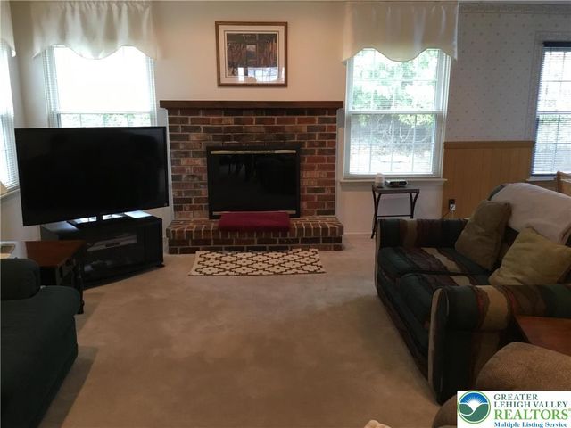 3605 Chalmette Road, South Whitehall Twp, PA 18104
