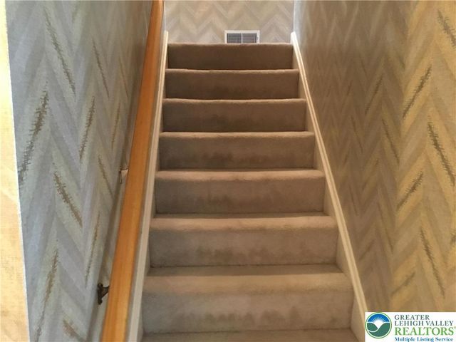 3605 Chalmette Road, South Whitehall Twp, PA 18104