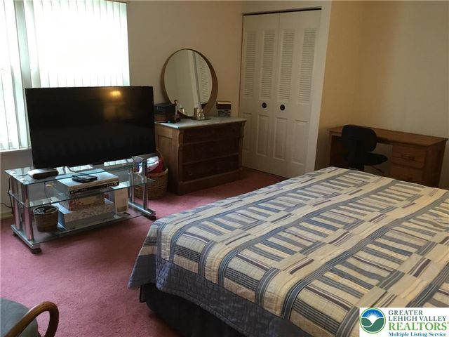 3605 Chalmette Road, South Whitehall Twp, PA 18104