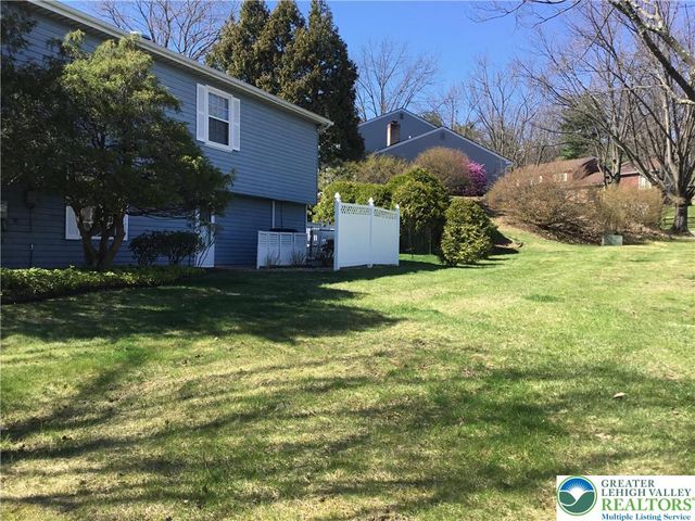 3605 Chalmette Road, South Whitehall Twp, PA 18104