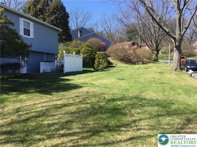 3605 Chalmette Road, South Whitehall Twp, PA 18104