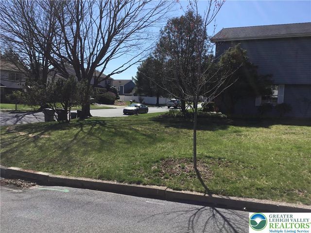 3605 Chalmette Road, South Whitehall Twp, PA 18104