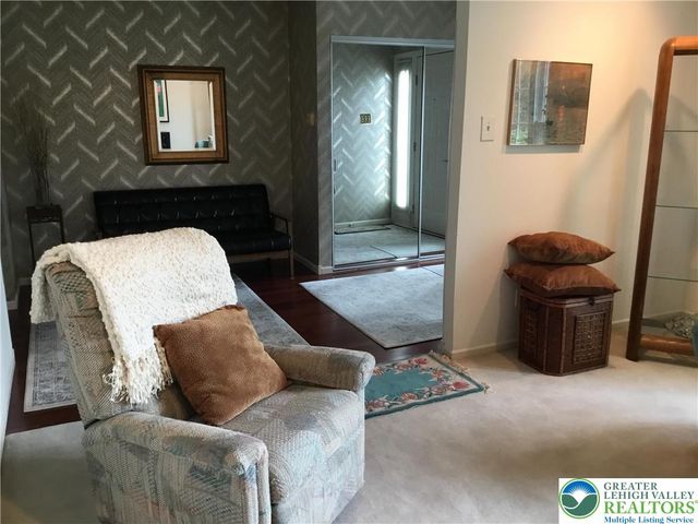 3605 Chalmette Road, South Whitehall Twp, PA 18104