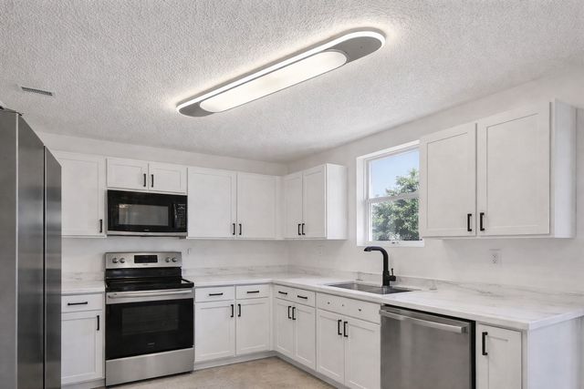 2613 S Wavecrest Court, Little Elm, TX 75068