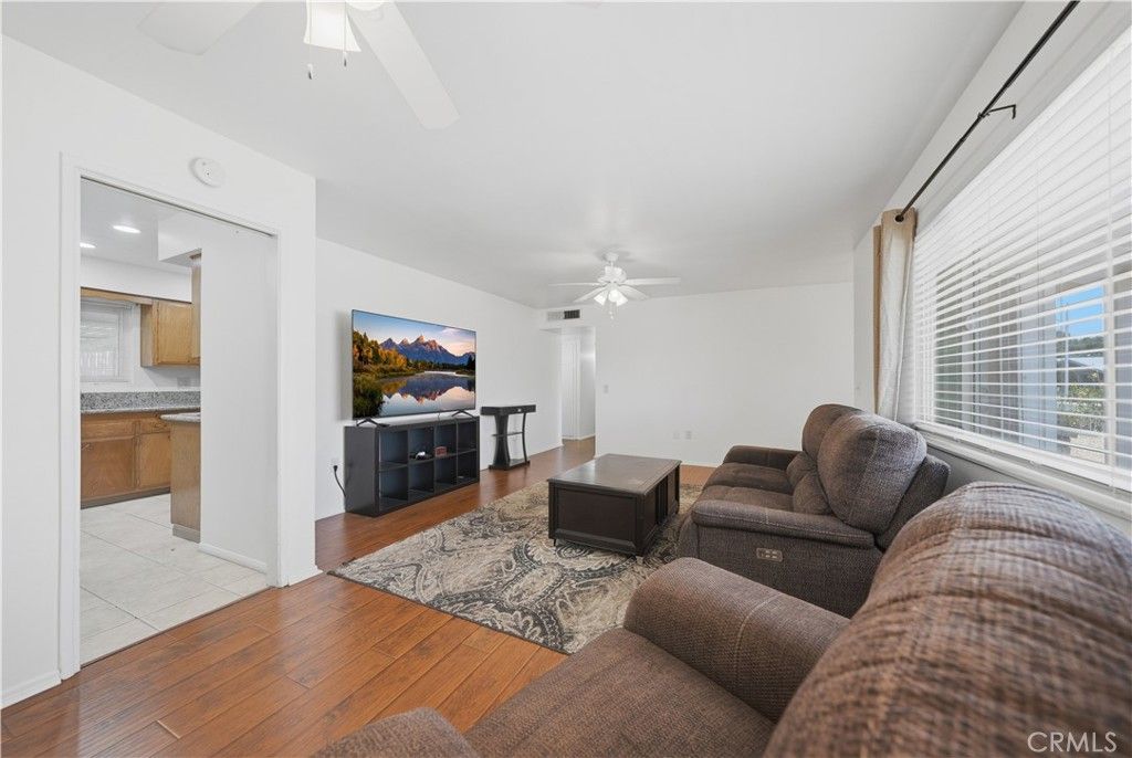 Image 2 of property listing at 28561 Middlebury, Sun City, CA 92586