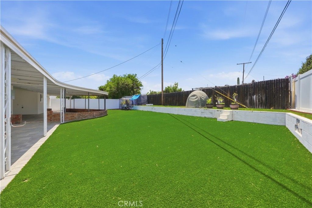 Image 3 of property listing at 28561 Middlebury, Sun City, CA 92586