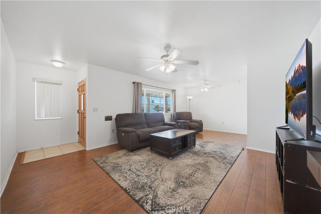 Image 6 of property listing at 28561 Middlebury, Sun City, CA 92586