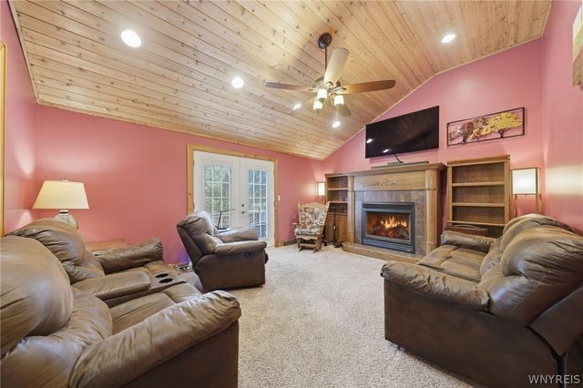5976 Margaret Ann Drive, Hamburg, NY 14085