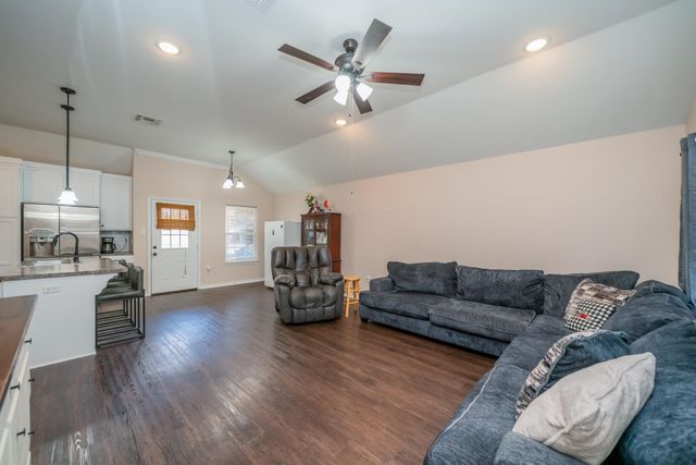 504 Abney St, Gilmer, TX 75645