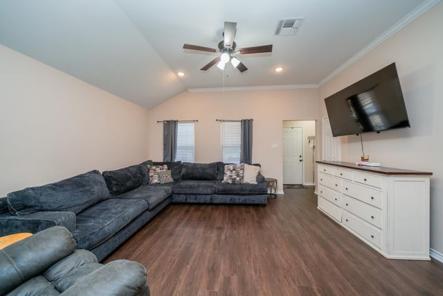 504 Abney St, Gilmer, TX 75645