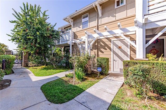 735 Francesca 202, Walnut, CA 91789