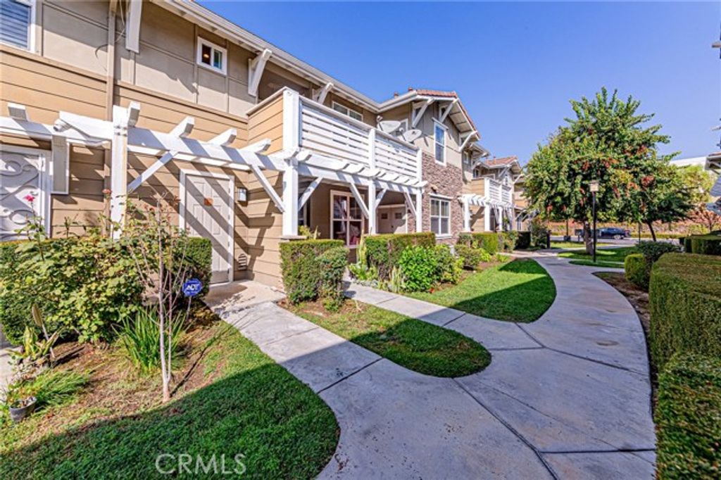 735 Francesca 202, Walnut, CA 91789