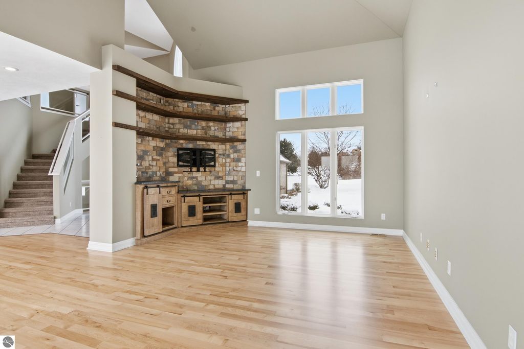 Image 21 of property listing at 7852 Underwood Ridge, Traverse City, MI 49686