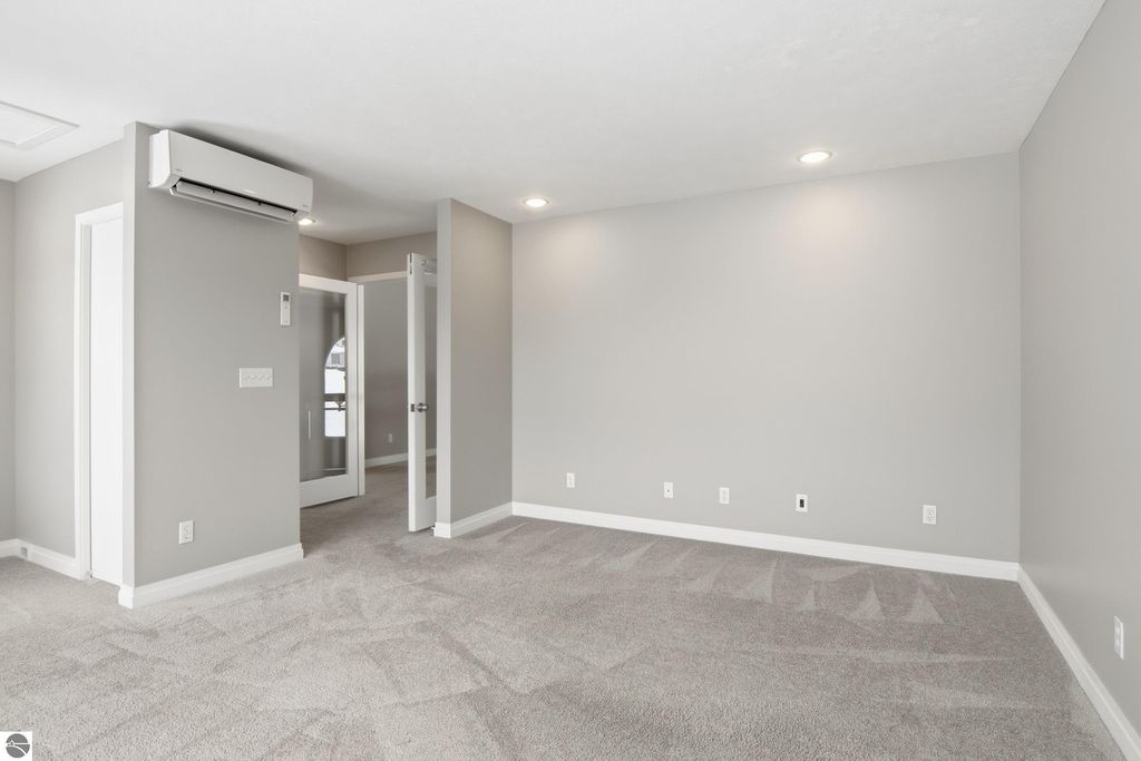 Image 29 of property listing at 7852 Underwood Ridge, Traverse City, MI 49686