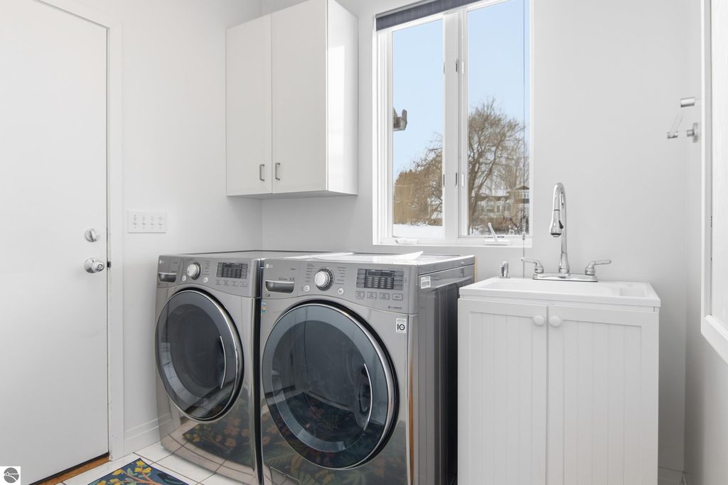 Image 37 of property listing at 7852 Underwood Ridge, Traverse City, MI 49686