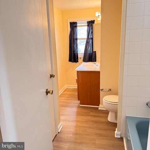 820 BARKLEY DR, Fredericksburg, VA 22407