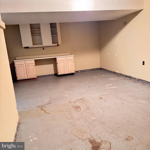 820 BARKLEY DR, Fredericksburg, VA 22407