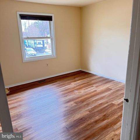 820 BARKLEY DR, Fredericksburg, VA 22407