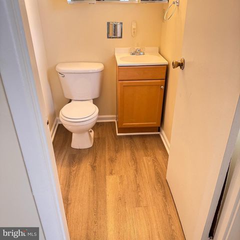 820 BARKLEY DR, Fredericksburg, VA 22407