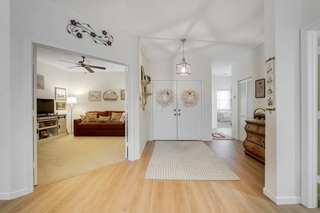 110 Legendary Circle, Palm Beach Gardens, FL 33418
